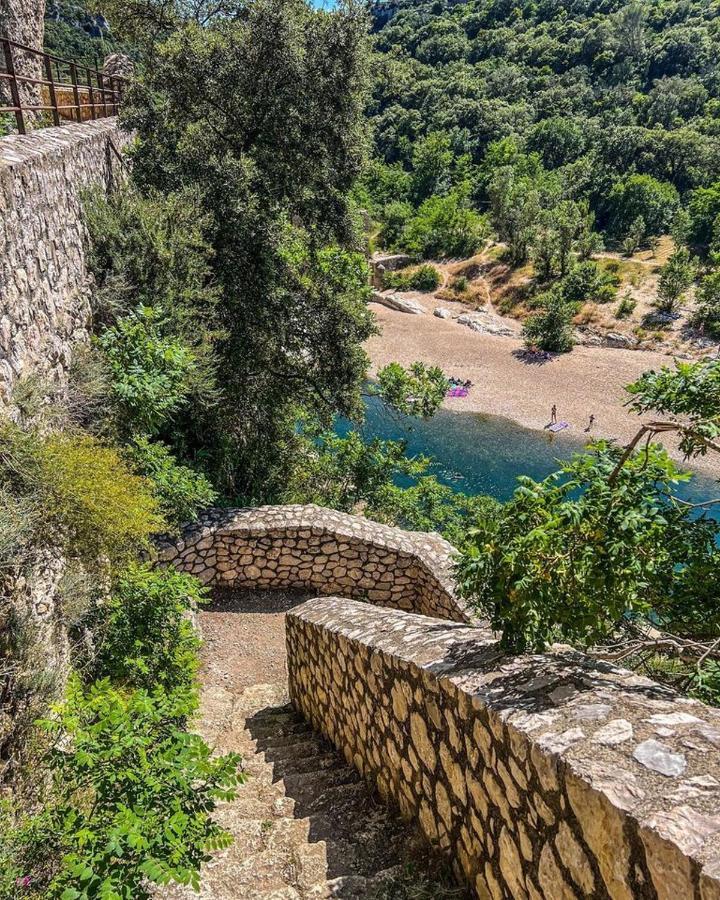 Entre Uzes Et Le Pont Du Gard Le Cocon De Sophia A Deux Pas Des Gorges Du Gardon Lägenhet Collias Exteriör bild